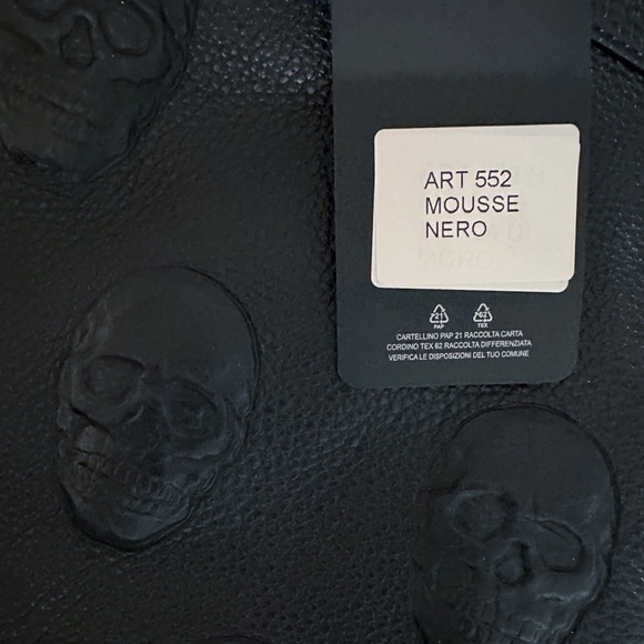 IO Pelle Italy Black Leather Skulls Tote Bag Large - Picture 6 of 9